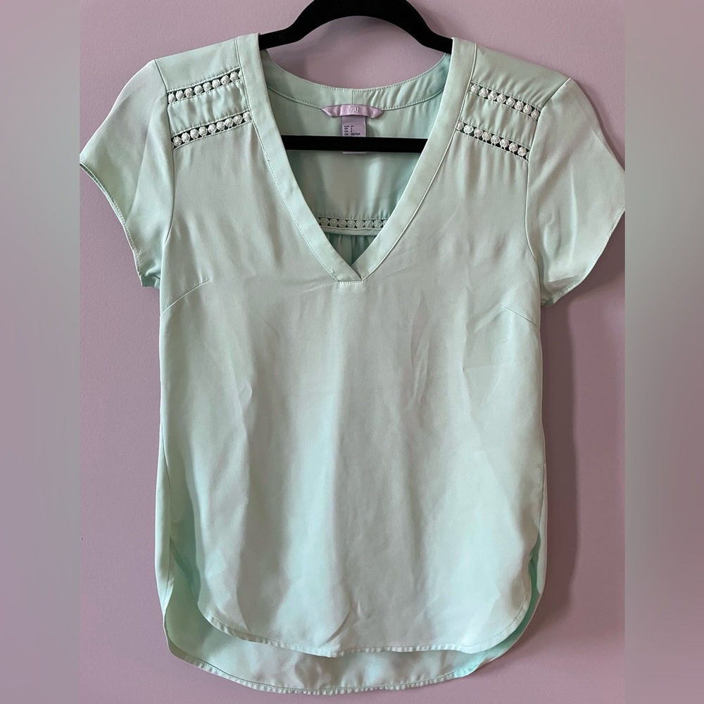 H&M Size 2 Mint green blouse